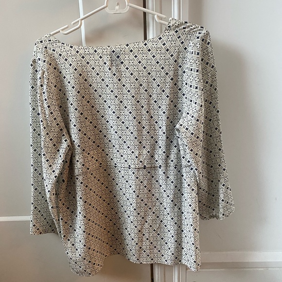 HD in Paris / Anthropologie - Black / White Patterned Silk Blouse - Medium - Picture 2 of 5